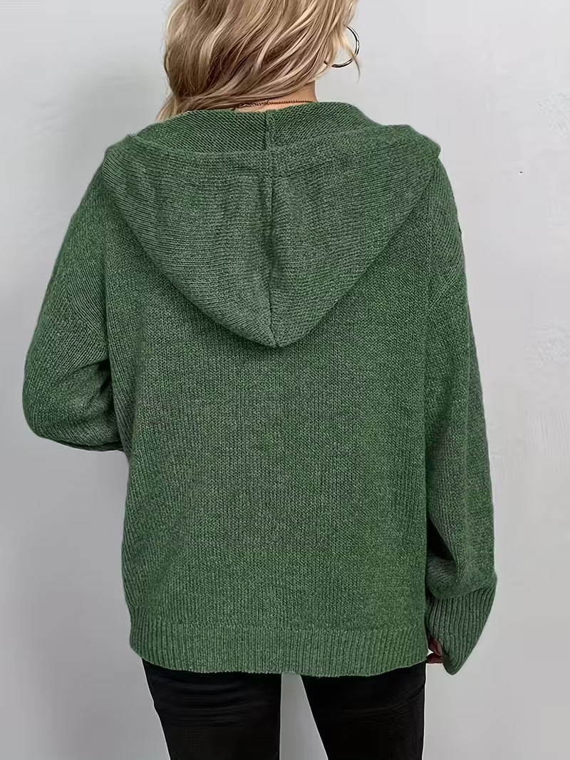 Karalina - Vest Met Capuchon En Kabelgebreide Knopen Aan De Voorkant