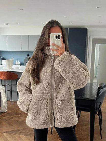 Anastasia | Chaleur et Élégance Hivernales