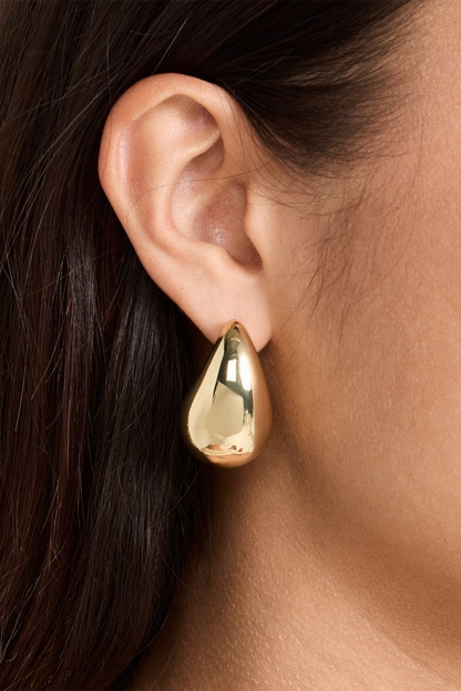 Pendientes Metálicos en Forma de Gota