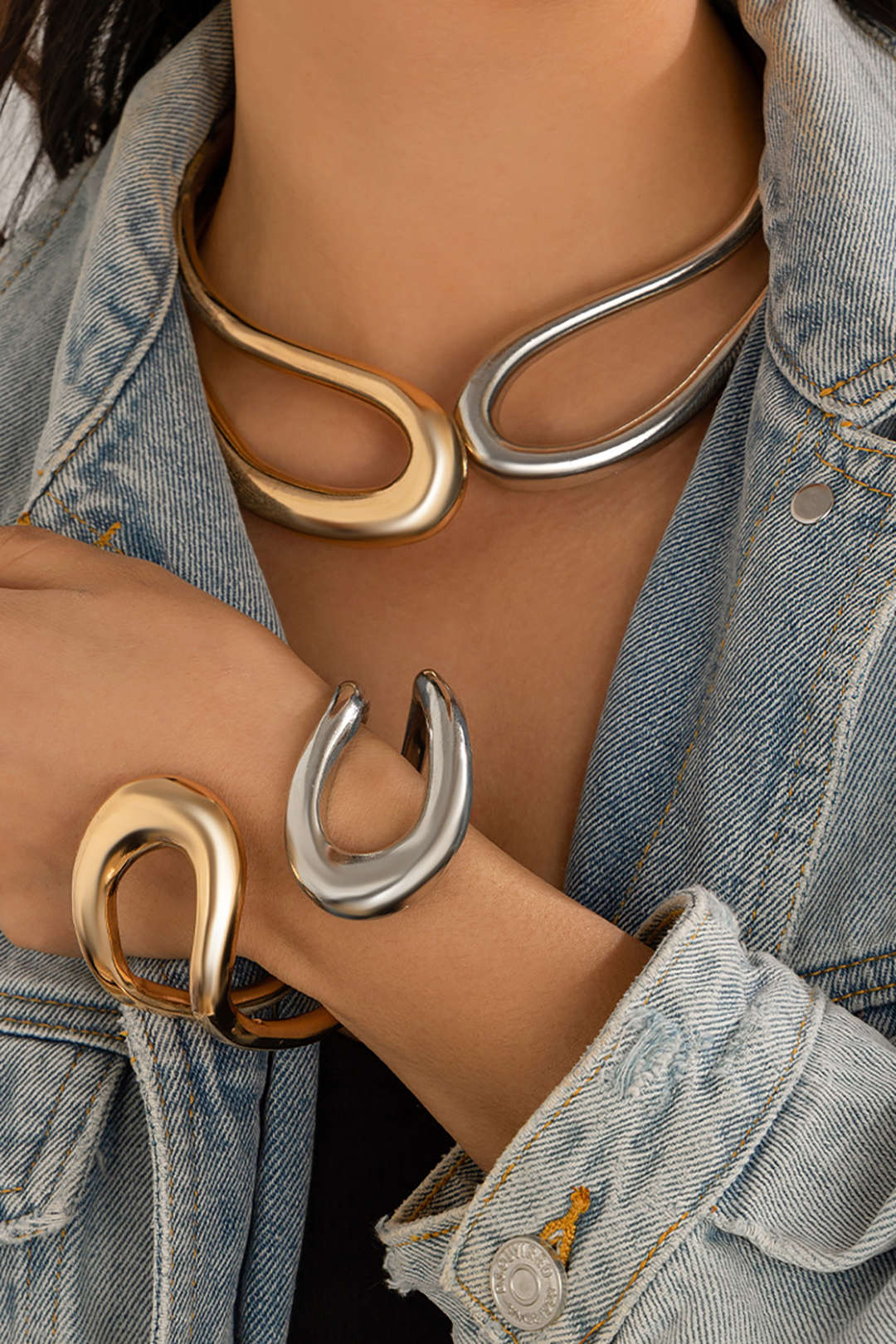 Bracelet asymétrique ajouré