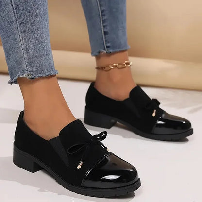 Marvina - Mocasines Elegantes Con Punta Redonda y Lazo Decorativo